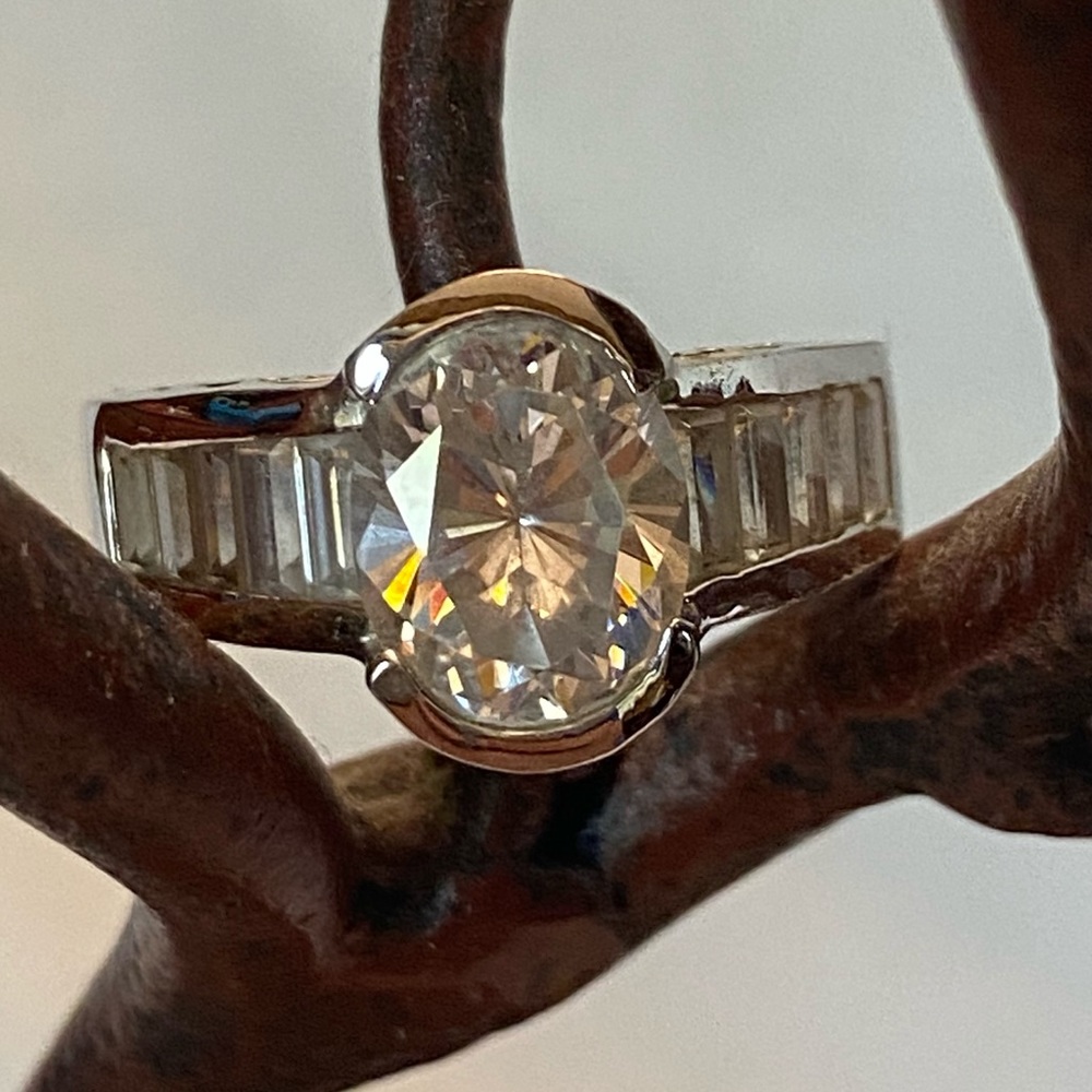 💍Absolute CZ Brand Simulated Diamond Ring - Sz 8